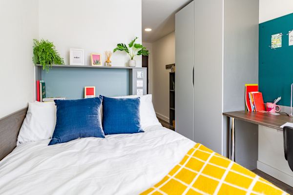 Bronze En Suite room type